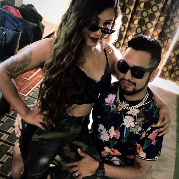 Meet your Posher, Lugo - Picture 2 of 4